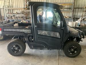 2023 John Deere XUV 835R Image