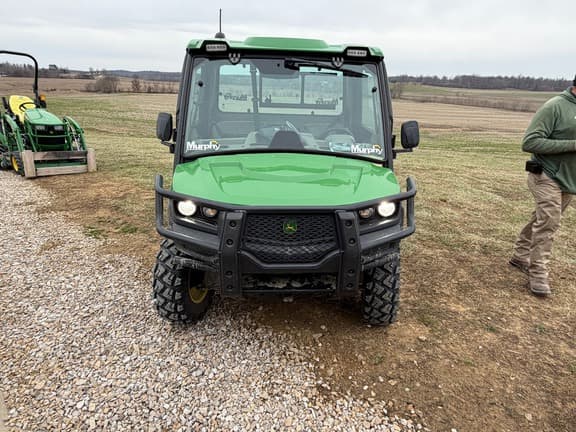 Image of John Deere XUV 835R equipment image 3