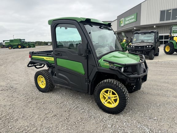 Main image John Deere XUV 835R