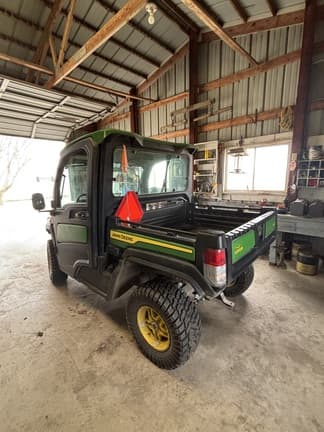 Image of John Deere XUV 835R equipment image 2
