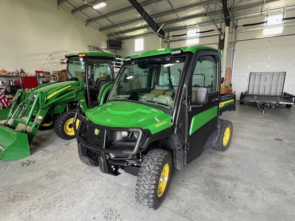 2023 John Deere XUV 835R Equipment Image0