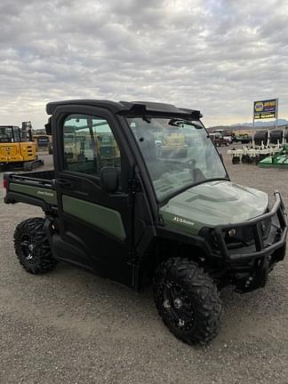 Image of John Deere XUV 835R equipment image 1