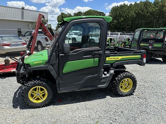 Image of John Deere XUV 835R equipment image 1