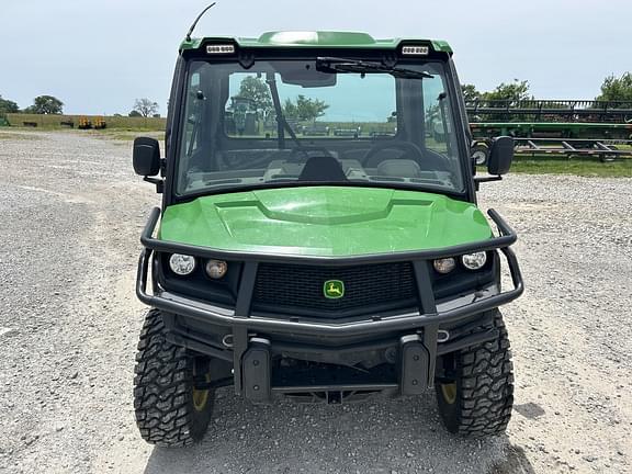 Image of John Deere XUV 835R equipment image 2