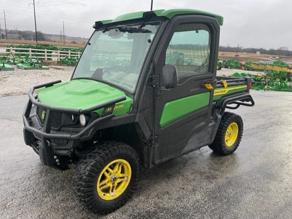 2023 John Deere XUV 835R Equipment Image0
