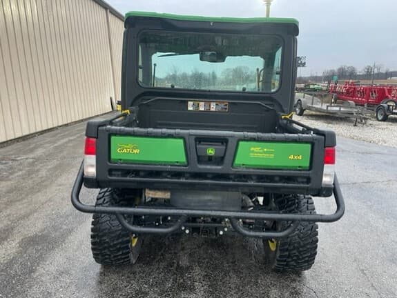 Image of John Deere XUV 835R equipment image 3