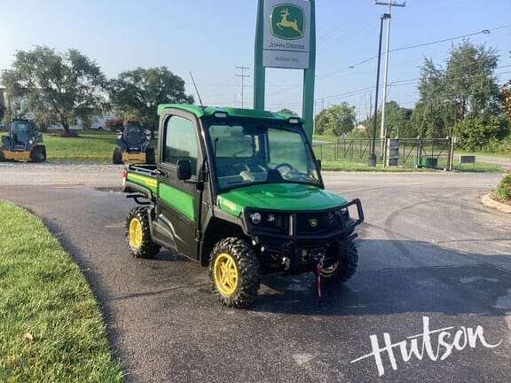 2023 John Deere XUV 835R Equipment Image0