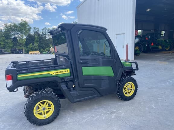 Image of John Deere XUV 835R equipment image 1
