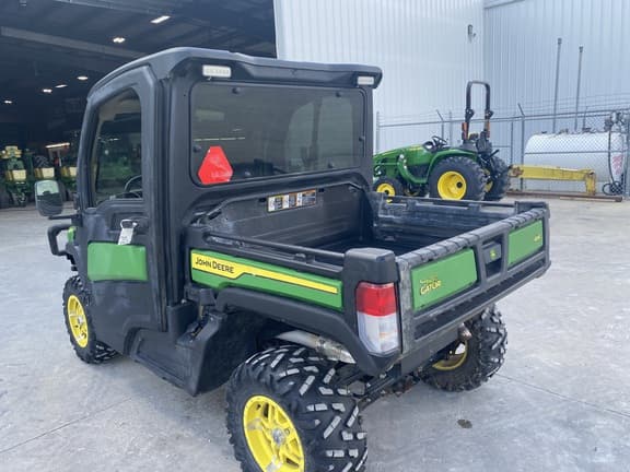 Image of John Deere XUV 835R equipment image 3