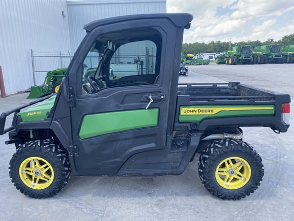 2023 John Deere XUV 835R Equipment Image0