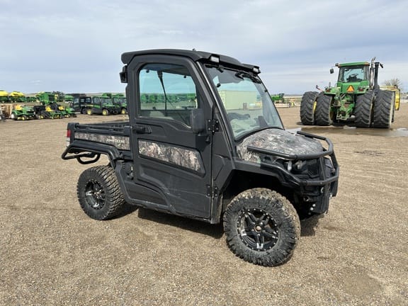 2023 John Deere XUV 835R Equipment Image0