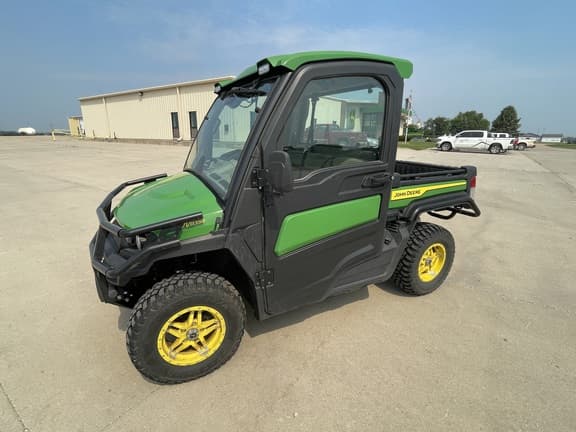Image of John Deere XUV 835R equipment image 2