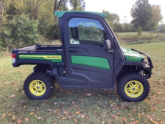 Image of John Deere XUV 835R equipment image 3