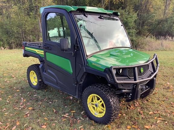 Image of John Deere XUV 835R equipment image 2