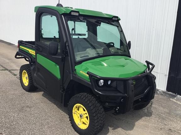 Image of John Deere XUV 835R equipment image 1