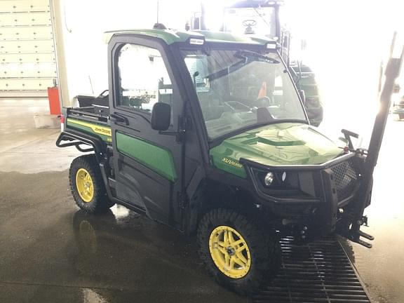 Image of John Deere XUV 835R equipment image 2