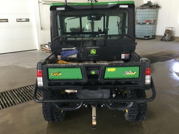 Image of John Deere XUV 835R equipment image 3