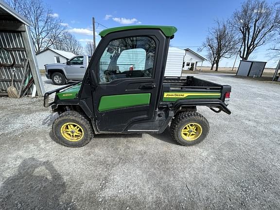 Image of John Deere XUV 835R equipment image 1