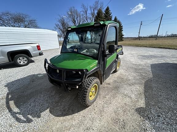 Image of John Deere XUV 835R Primary image