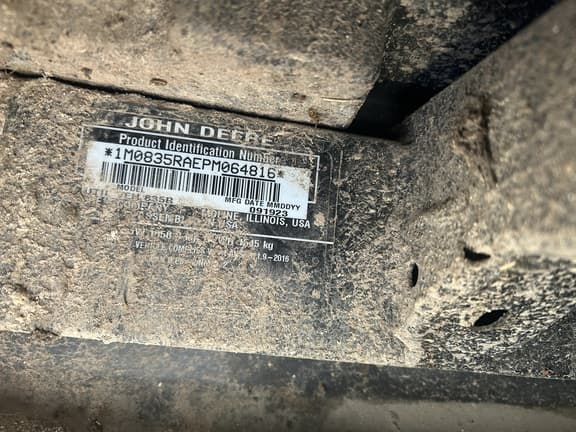 Image of John Deere XUV 835R equipment image 2