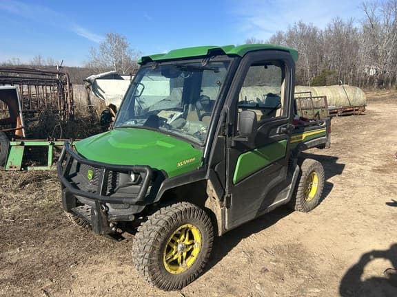 Image of John Deere XUV 835R equipment image 3