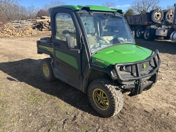 2023 John Deere XUV 835R Equipment Image0