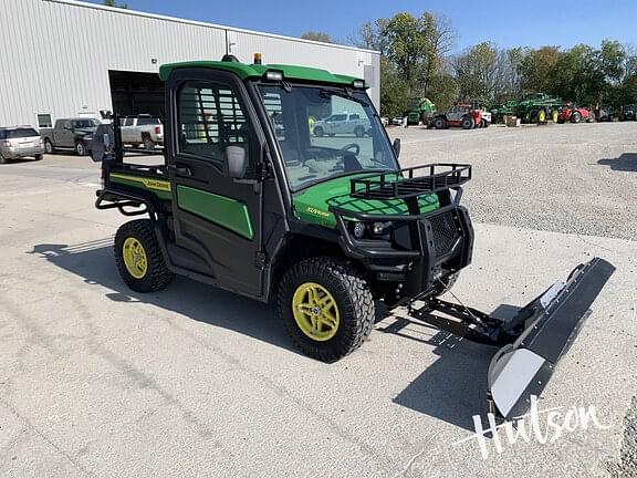 Image of John Deere XUV 835R equipment image 2