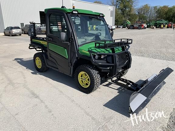 Image of John Deere XUV 835R Primary image