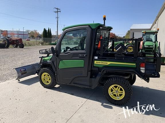 Image of John Deere XUV 835R equipment image 3