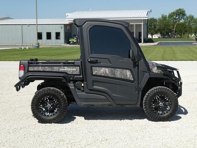 Image of John Deere XUV 835R equipment image 4