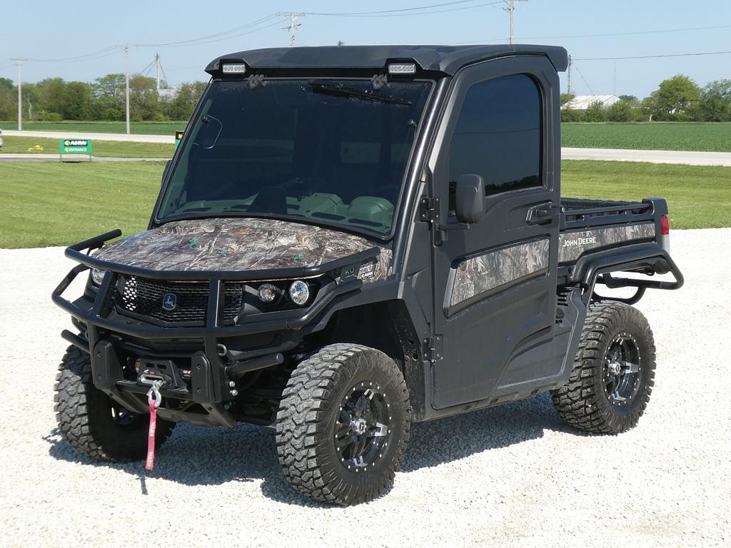 Image of John Deere XUV 835R Primary image