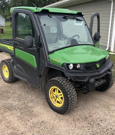 2023 John Deere XUV 835R Equipment Image0