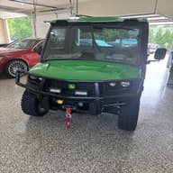Image of John Deere XUV 835R equipment image 1