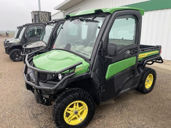 2023 John Deere XUV 835R Equipment Image0