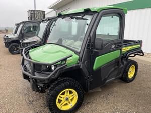 2023 John Deere XUV 835R Image