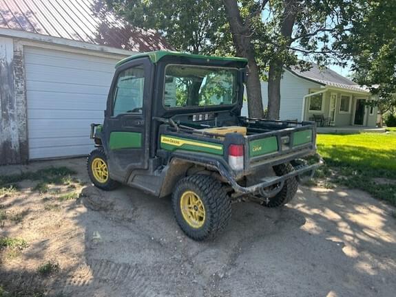 Image of John Deere XUV 835R equipment image 2