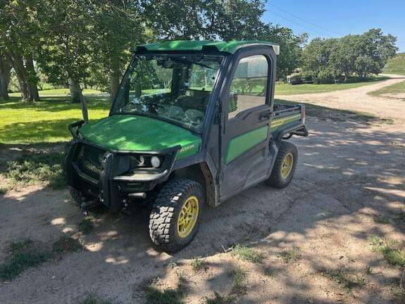 Image of John Deere XUV 835R Primary image