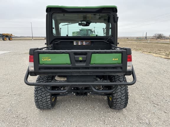 Image of John Deere XUV 835R equipment image 4