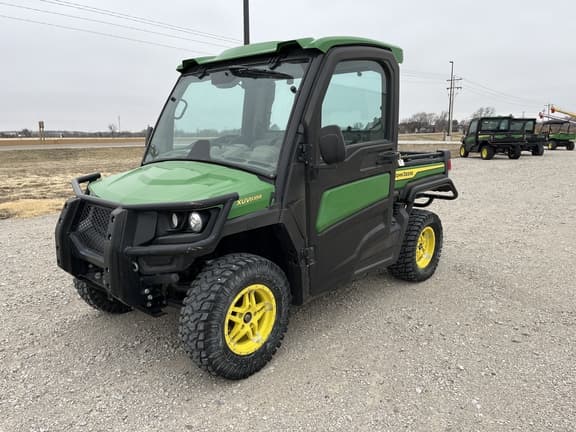 Image of John Deere XUV 835R equipment image 2