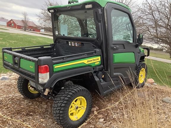 Image of John Deere XUV 835R equipment image 4
