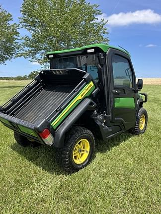 Image of John Deere XUV 835R equipment image 4