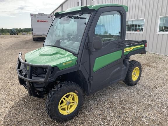Image of John Deere XUV 835R equipment image 1