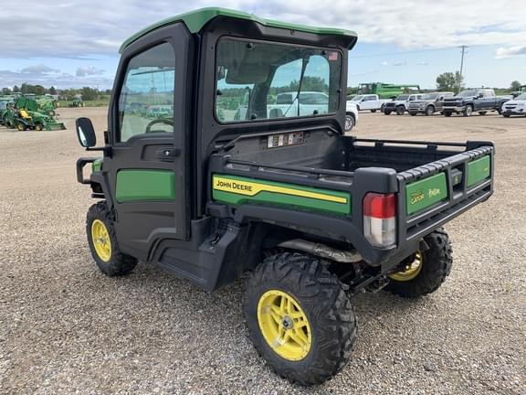 Image of John Deere XUV 835R equipment image 3