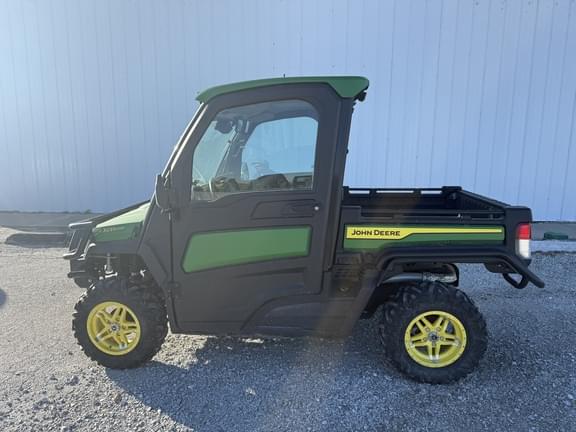 Image of John Deere XUV 835R equipment image 1