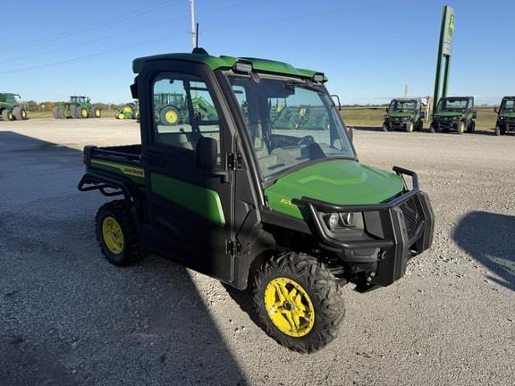 Image of John Deere XUV 835R equipment image 3
