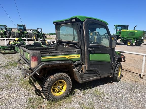 Image of John Deere XUV 835R equipment image 4