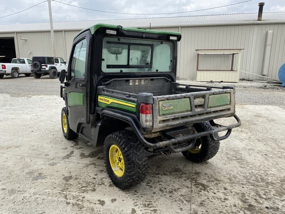 Image of John Deere XUV 835R equipment image 4