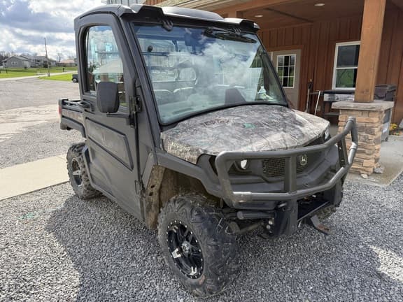 Image of John Deere XUV 835R Primary image