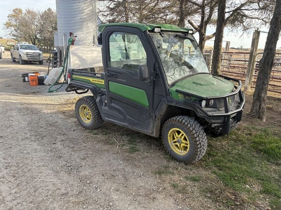 2023 John Deere XUV 835R Equipment Image0