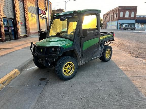 Image of John Deere XUV 835R Primary image